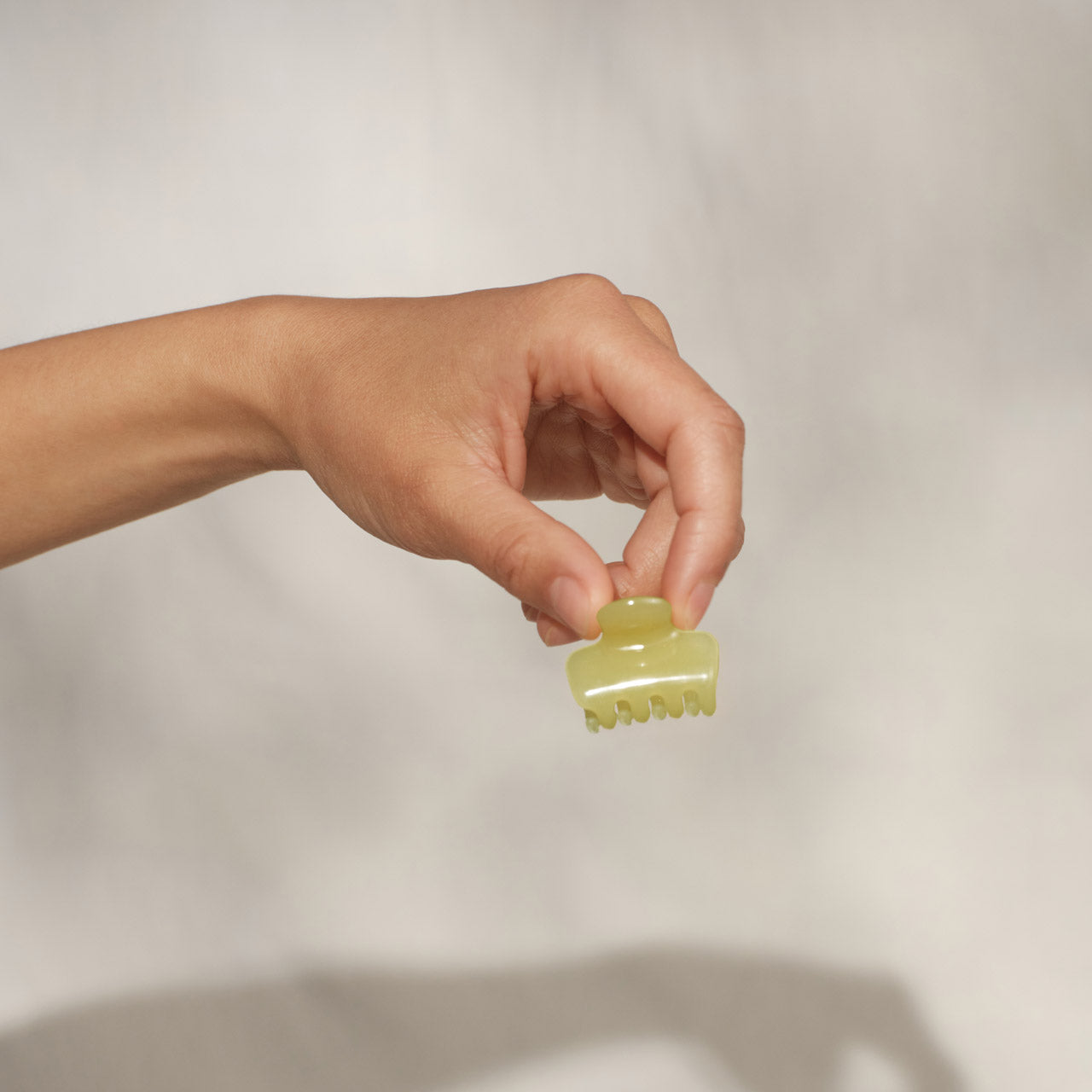 Pearlized Cream & Butter Yellow Jelly Cloud Clips - Mini